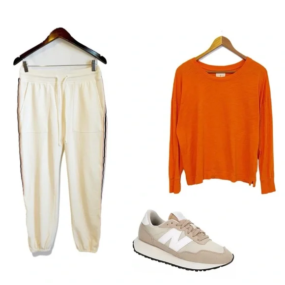 Lou & Grey Side Stripe Sweatpants - Picture 3 of 14